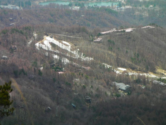1135　蓼科東急リゾートスキー場も残雪豊富なようです