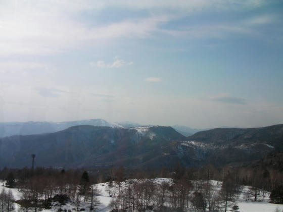 1541　手前、八子ヶ峰。奥車山とか鉢伏山とか鷲ヶ峰とか三峰山とか、良く登る山たち