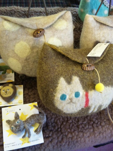 さぼんさん作　猫ポーチ