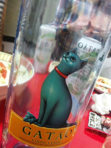 猫ワイン