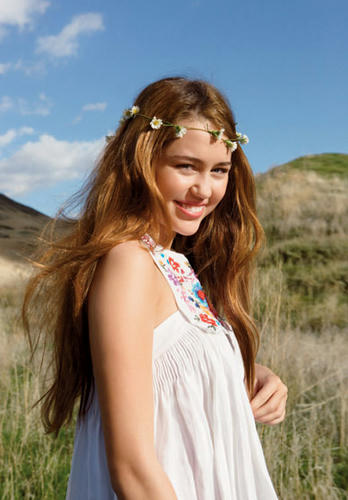 miley-cyrus-teen-vogue-may-2009-3.jpg