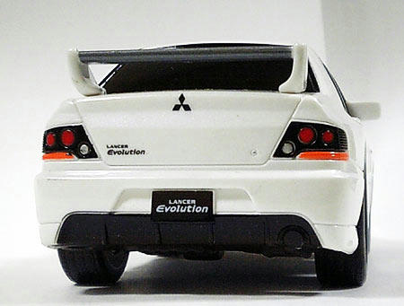 evo_pullbackcar_4.jpg