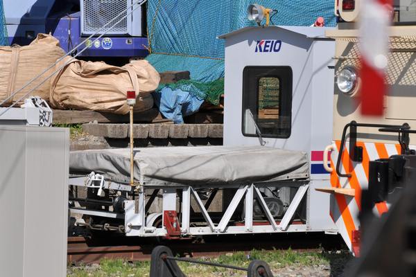 鉄道保線1 貴重な走行シーン !!! 新幹線 保守用車両 HW+RW TW+SWの踏切通過