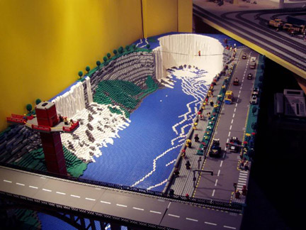 LEGO製ナイアガラの滝