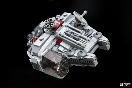 デフォルメLEGOミレニアム・ファルコン