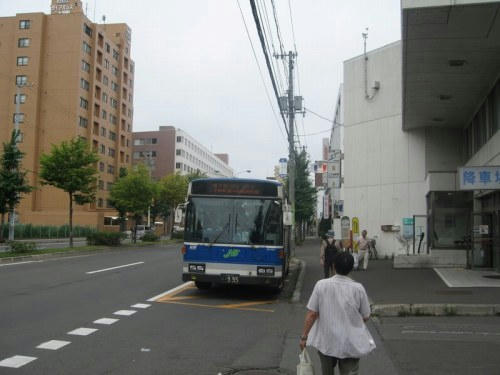 札幌競馬場　アクセス