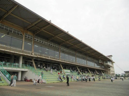 荒尾競馬場　スタンド