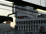 上野の山手線ホームから見える電光掲示板