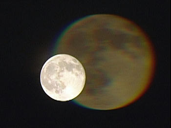 moon1.jpg