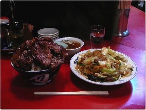 大盛り焼肉丼