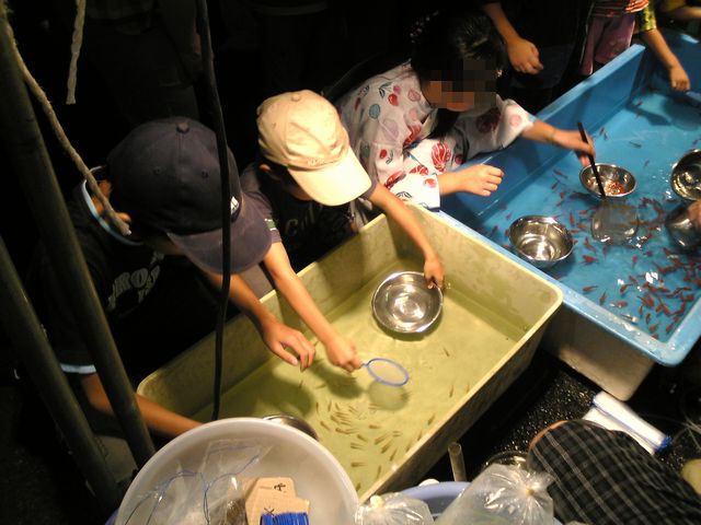 金魚すくい