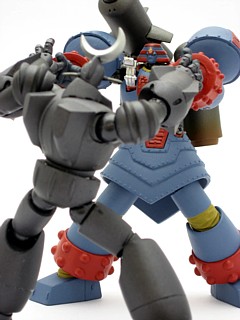 Revoltech SURER ROBO