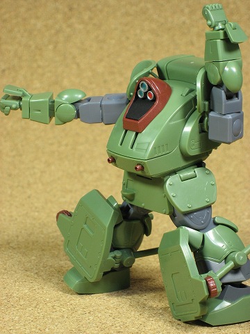 アクティック・ギア　アームパンチ
