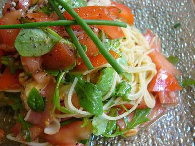 トマトと生ハムの冷製パスタ