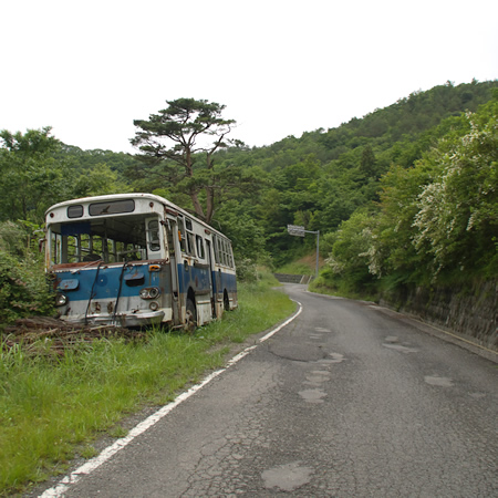 廃棄バス