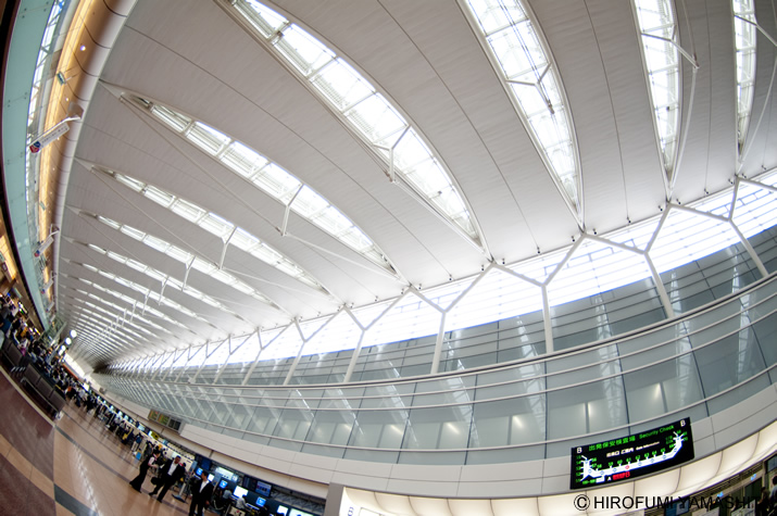 羽田空港第2旅客ターミナル2階　出発ロビー