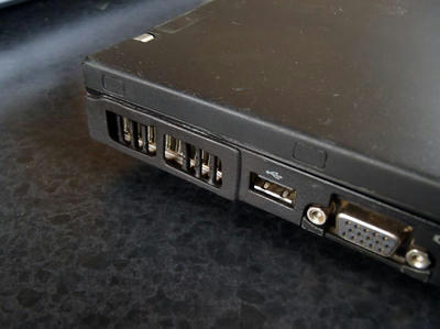 X60sの割れたファン部をプラ板で補強