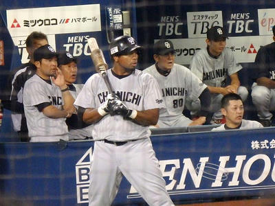 代打ルナ。ベンチは興奮気味