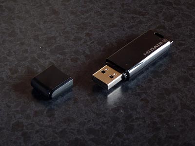 I-O DATA USBメモリ BUM-B8G