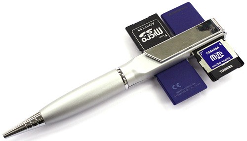 SDだらけのカードリーダーペン