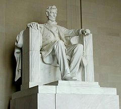 240px-Lincoln_statue.jpg
