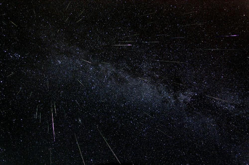 2004aug11perseidMeteors_bruenjes.jpg