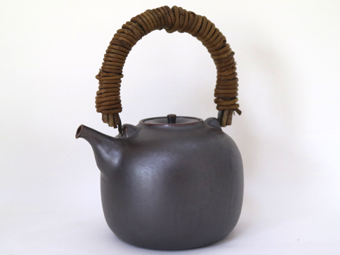 村上雄一さんの土瓶、茶壺（チャフー）掲載いたしました 