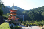 『熊野那智大社』の三重塔と『那智の大滝』