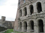 マルケス劇場（Teatro di Marcello）