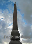 スペイン階段（Spanish Steps）のオベリスク（Obelisco Sallustiano）