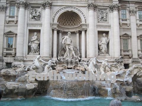 トレビの泉(Trevi Fountain、Fontana di Trevi)