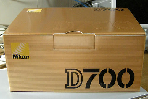 D700