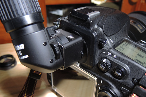 ♪D800EにアングルファインダーDR-5を|自堕落におれば涼しき ♪D800EにアングルファインダーDR-5を|自堕落におれば涼しき