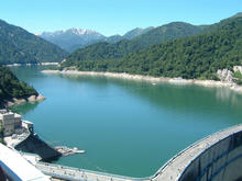 dam2.jpg