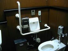 エキュート立川店　２階多目的トイレ