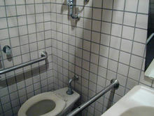 小平市役所前多目的トイレ