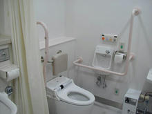 ルミエール府中　1階多目的トイレ