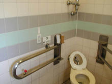 桜堤団地中央公園多目的トイレ