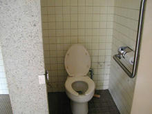 神代植物園分園　グリーンギャラリートイレ