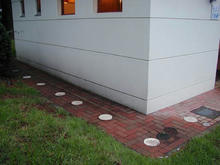 多磨霊園　小金井門広場トイレ