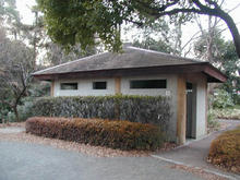 神代水生植物公園トイレ