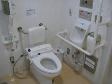 住吉文化センター1階多目的トイレ