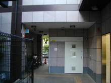 府中市観光情報センター　外トイレ