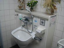 府中市観光情報センター　外多目的トイレ