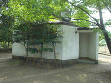 清瀬金山緑地公園トイレ
