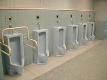 所沢航空発祥記念館　エントランスホールトイレ