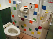 京王百貨店聖蹟桜ヶ丘店B館　７階トイレ