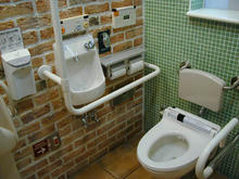 京王百貨店聖蹟桜ヶ丘店B館　5階多目的トイレ