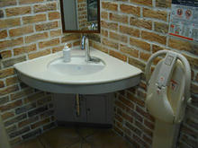 京王百貨店聖蹟桜ヶ丘店B館　5階多目的トイレ