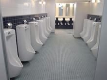 西武ドーム　一塁側入場口内トイレ